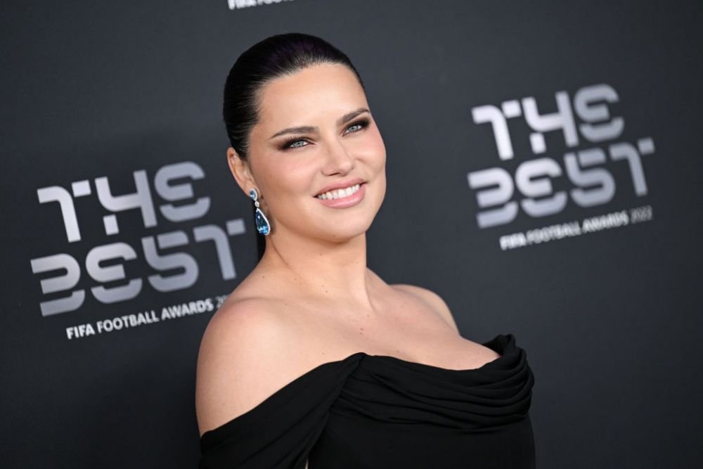 Ele au fost 'The Best' pe covorul roșu! Cele mai spectaculoase apariții de la gala din Paris: de la Antonela Roccuzzo până la Adriana Lima _3