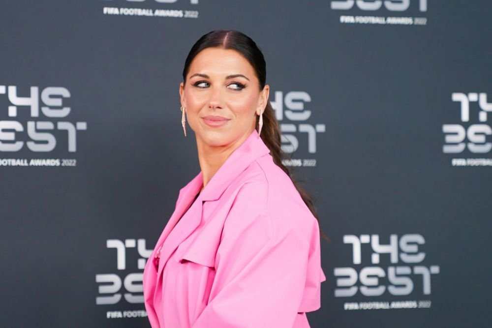 Ele au fost 'The Best' pe covorul roșu! Cele mai spectaculoase apariții de la gala din Paris: de la Antonela Roccuzzo până la Adriana Lima _13