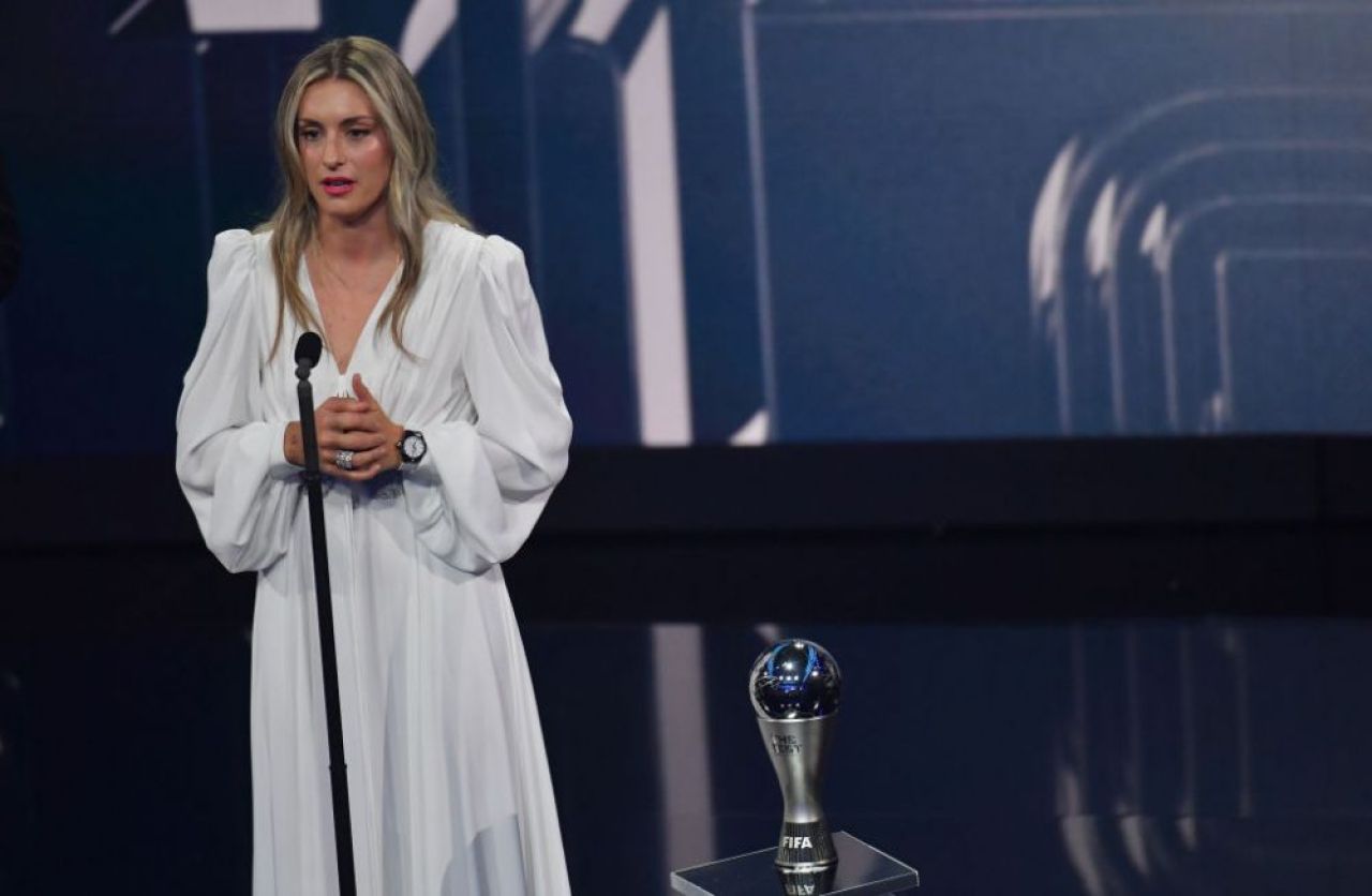 Ele au fost 'The Best' pe covorul roșu! Cele mai spectaculoase apariții de la gala din Paris: de la Antonela Roccuzzo până la Adriana Lima _30