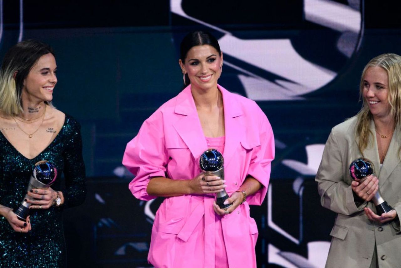 Ele au fost 'The Best' pe covorul roșu! Cele mai spectaculoase apariții de la gala din Paris: de la Antonela Roccuzzo până la Adriana Lima _38
