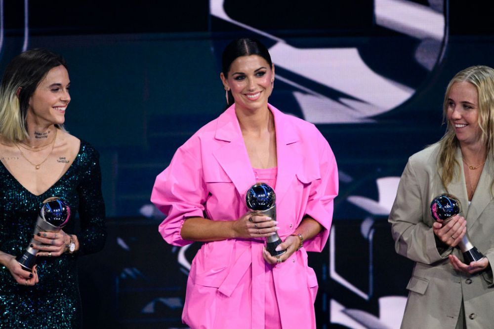 Ele au fost 'The Best' pe covorul roșu! Cele mai spectaculoase apariții de la gala din Paris: de la Antonela Roccuzzo până la Adriana Lima _38