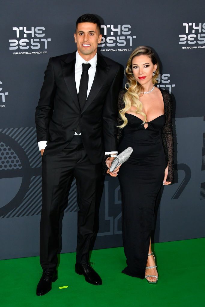 Ele au fost 'The Best' pe covorul roșu! Cele mai spectaculoase apariții de la gala din Paris: de la Antonela Roccuzzo până la Adriana Lima _42