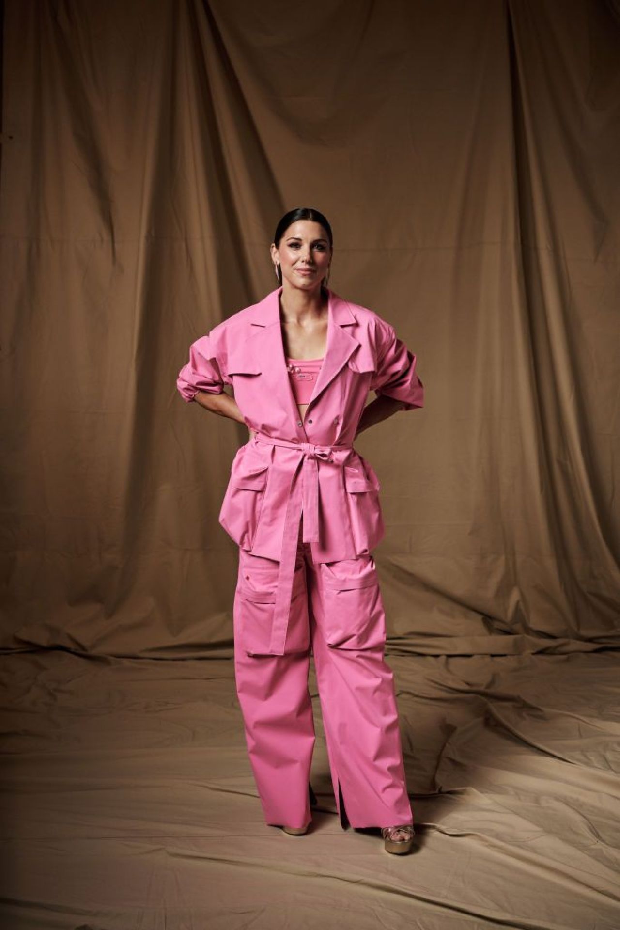 Ele au fost 'The Best' pe covorul roșu! Cele mai spectaculoase apariții de la gala din Paris: de la Antonela Roccuzzo până la Adriana Lima _46