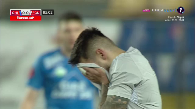 Fotbal sau UFC?! Lovitura încasată de un fotbalist în Chindia Târgoviște - FCU Craiova_19