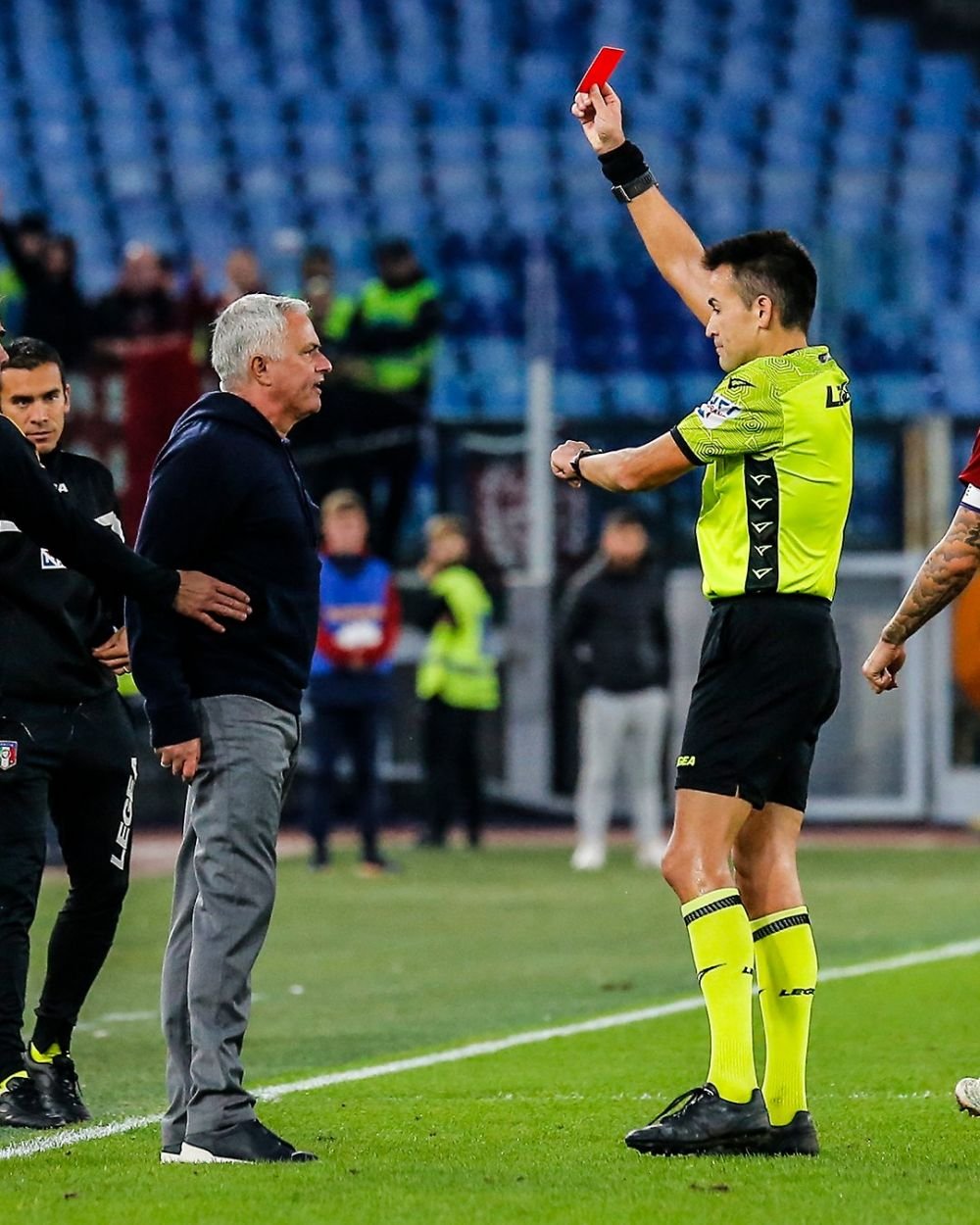 AS Roma, victima sigură a lui Cremonese! A învins-o și în Seria A, într-un meci în care Mourinho a fost eliminat după ce l-a înjurat pe arbitru_5