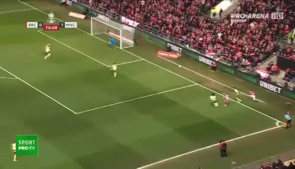 Bristol City - Manchester City: Ocazie Samuel Bell