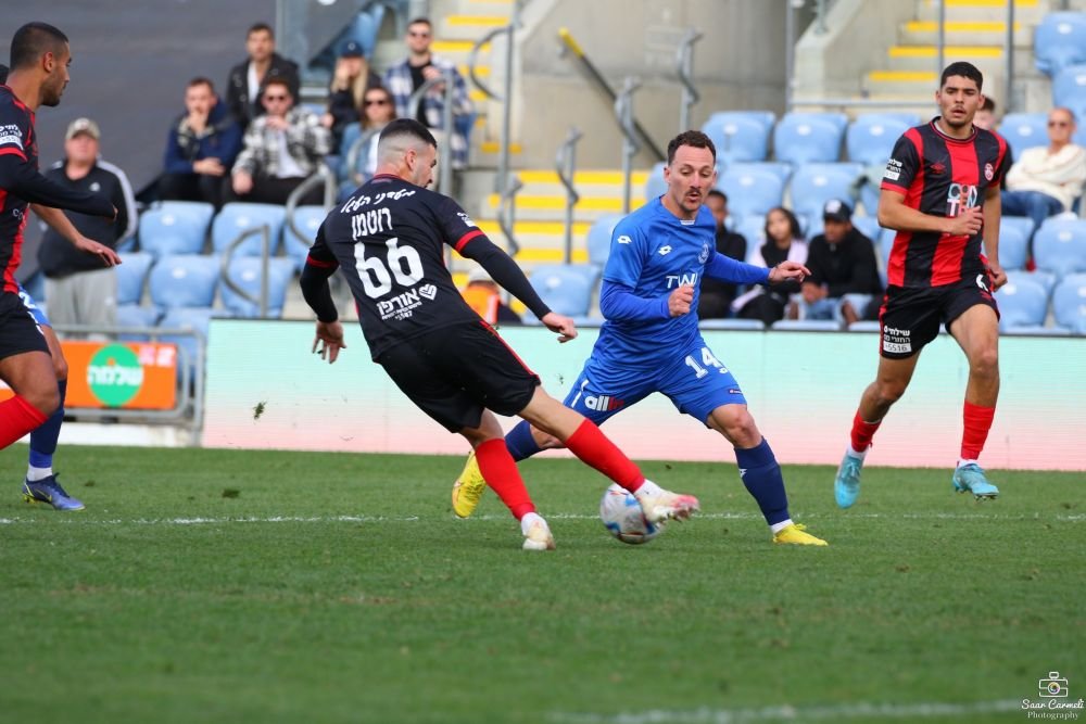 Campionatul în care mai mult de jumătate dintre echipe poartă același nume! Atacantul cu un gol într-un an în România se luptă pentru titlul de golgheter_12