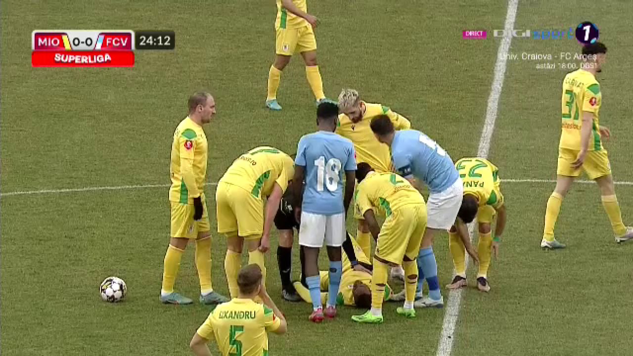 E fotbalist sau kickboxer?! Meleke nu a avut milă de un adversar în CS Mioveni - FC Voluntari_22