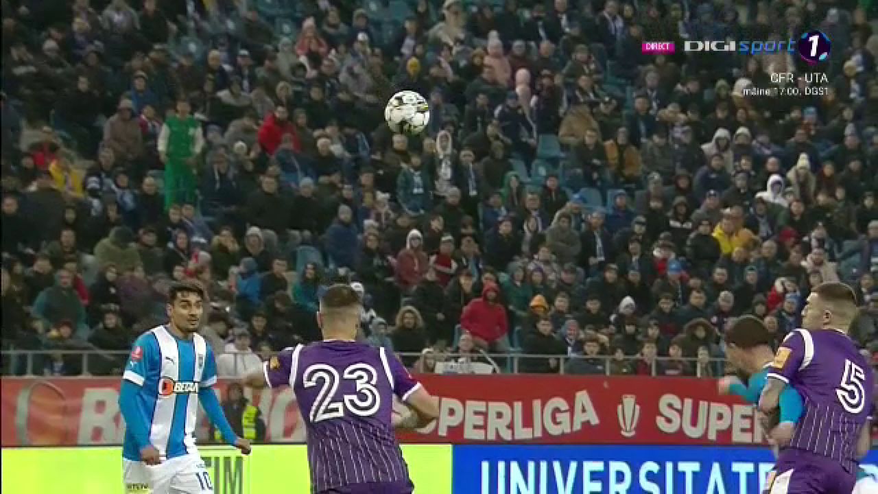 Ce a fost în capul lui?! Hențul penibil comis de Tofan în Universitatea Craiova - FC Argeș_4