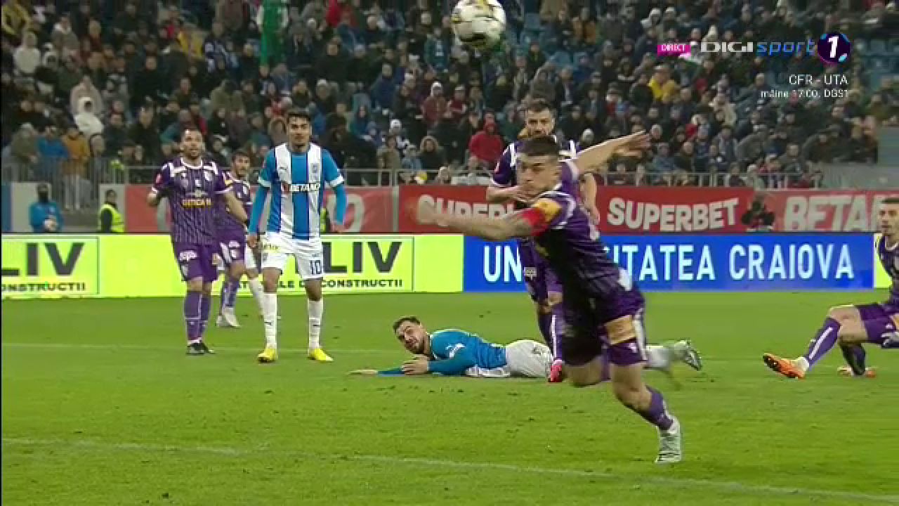 Ce a fost în capul lui?! Hențul penibil comis de Tofan în Universitatea Craiova - FC Argeș_17