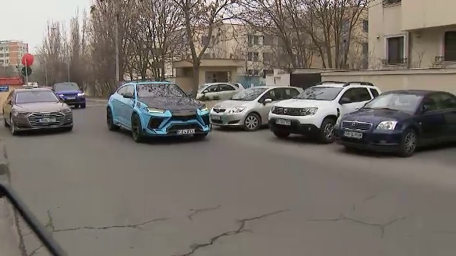 Familia Mititelu, apariție care îți 'taie respirația' la sediul LPF. Bolidul de lux din care au coborât cei doi_2