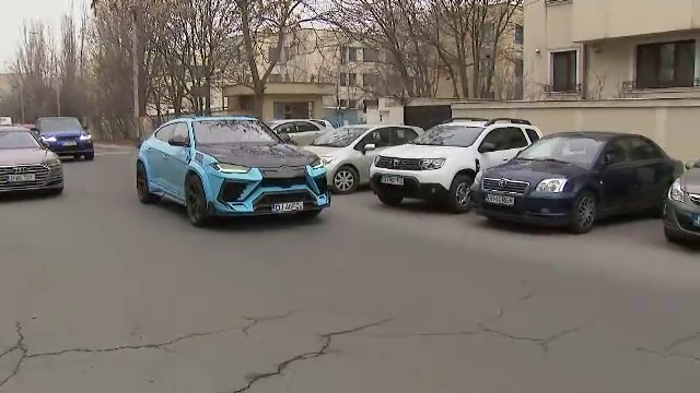 Familia Mititelu, apariție care îți 'taie respirația' la sediul LPF. Bolidul de lux din care au coborât cei doi_3