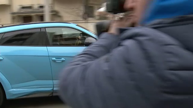 Familia Mititelu, apariție care îți 'taie respirația' la sediul LPF. Bolidul de lux din care au coborât cei doi_9