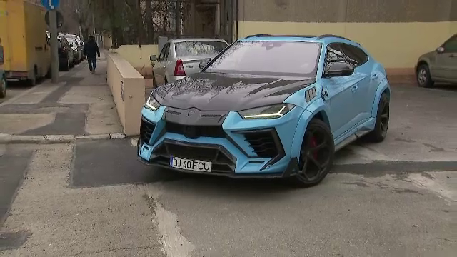 Familia Mititelu, apariție care îți 'taie respirația' la sediul LPF. Bolidul de lux din care au coborât cei doi_30