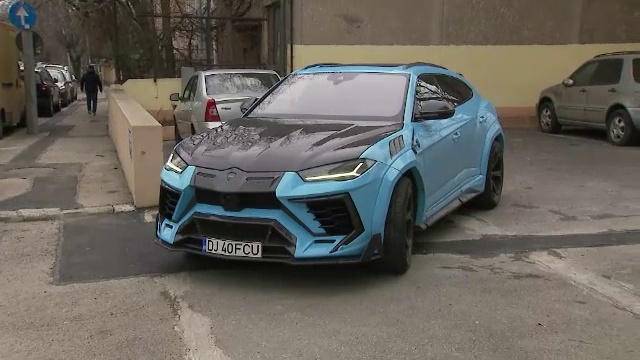 Familia Mititelu, apariție care îți 'taie respirația' la sediul LPF. Bolidul de lux din care au coborât cei doi_32