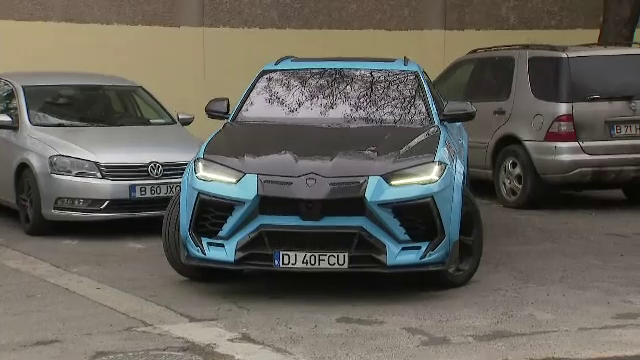 Familia Mititelu, apariție care îți 'taie respirația' la sediul LPF. Bolidul de lux din care au coborât cei doi_50