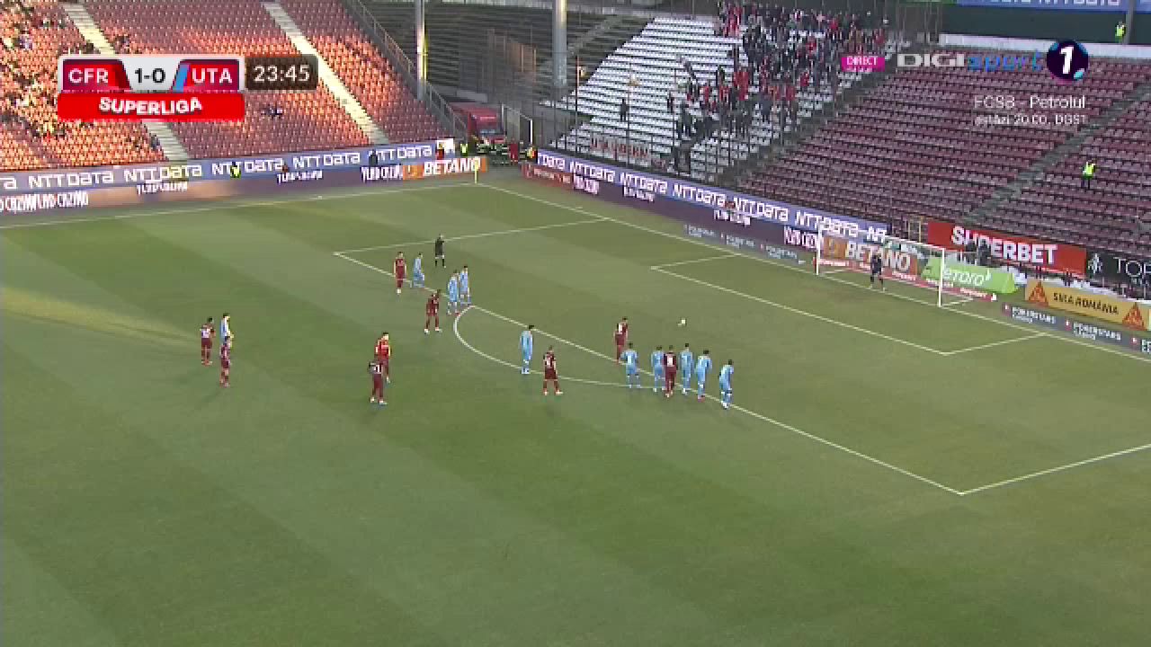 Ce a putut să strige crainicul stadionului după ce Ciprian Deac a irosit un penalty în CFR - UTA_8