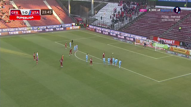 Ce a putut să strige crainicul stadionului după ce Ciprian Deac a irosit un penalty în CFR - UTA_12