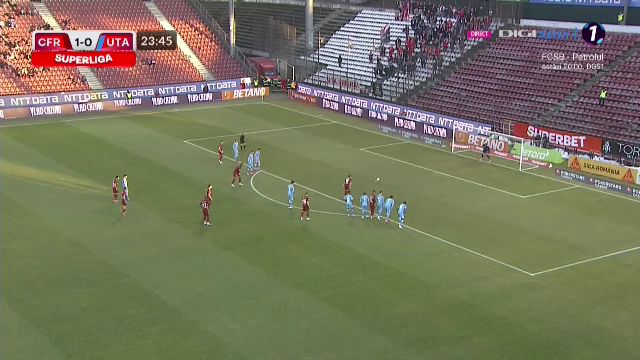 Ce a putut să strige crainicul stadionului după ce Ciprian Deac a irosit un penalty în CFR - UTA_12