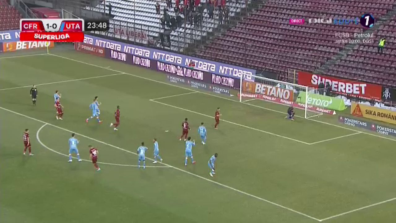 Ce a putut să strige crainicul stadionului după ce Ciprian Deac a irosit un penalty în CFR - UTA_37