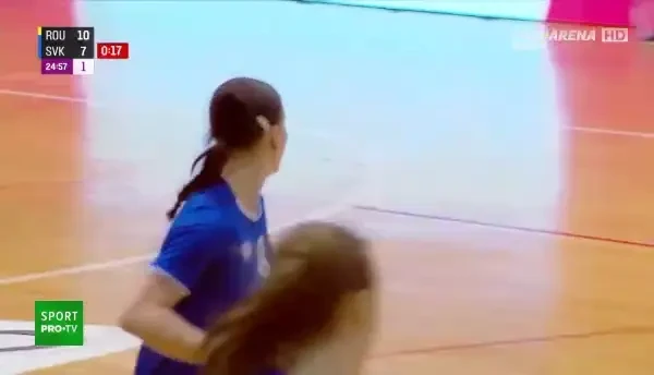 &bdquo;Tricolorele&rdquo;, &icirc;n avantaj la pauză &icirc;n Rom&acirc;nia - Slovacia (U17, Pro Arena VOYO)