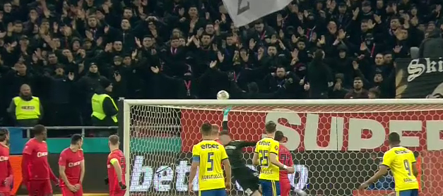 FCSB - Petrolul 4-1. Show pe Arena Națională și revenire pe podium pentru echipa lui Pintilii_2