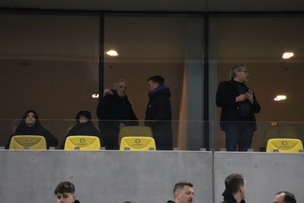 Cu cine a fost surprins Mihai Pintilii, în lojă, înainte de FCSB - Petrolul Ploiești_8