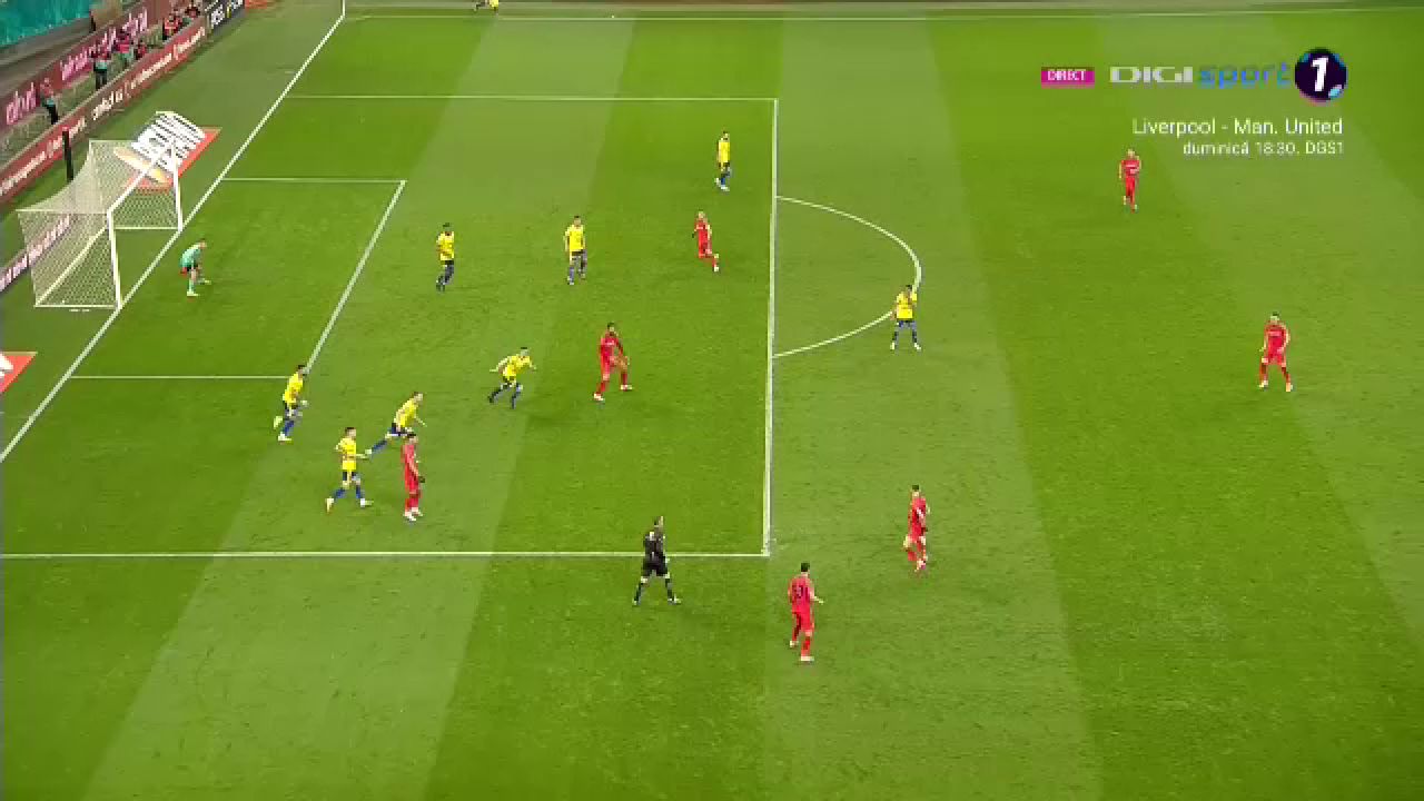 A văzut la Neymar? Octavian Popescu a încercat un gol spectaculos. Vâlceanu a respins cu mare dificultate_1