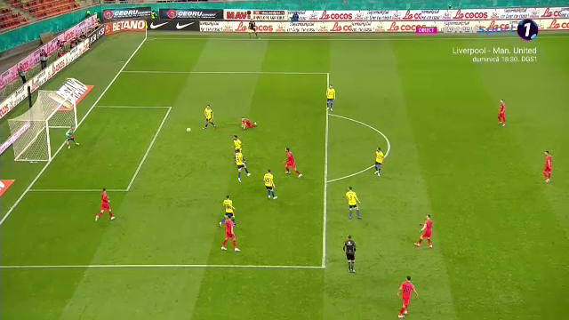 A văzut la Neymar? Octavian Popescu a încercat un gol spectaculos. Vâlceanu a respins cu mare dificultate_5