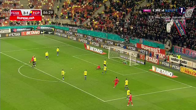 Gol de generic înscris în FCSB - Petrolul! Edjouma a reușit o foarfecă de senzație și a încheiat meciul în mare stil_15