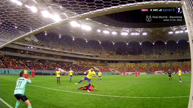 Gol de generic înscris în FCSB - Petrolul! Edjouma a reușit o foarfecă de senzație și a încheiat meciul în mare stil_26