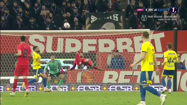 Gol de generic înscris în FCSB - Petrolul! Edjouma a reușit o foarfecă de senzație și a încheiat meciul în mare stil_39
