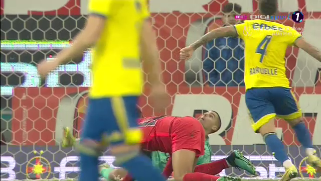 Gol de generic înscris în FCSB - Petrolul! Edjouma a reușit o foarfecă de senzație și a încheiat meciul în mare stil_53