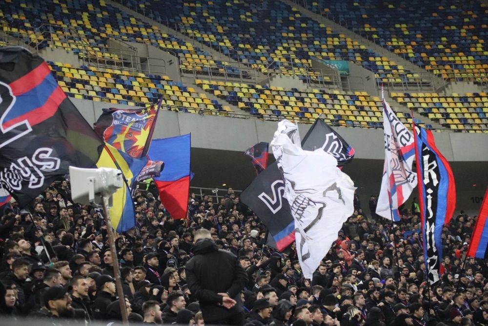 Gheorghe Mustață a dat tonul! Ce nume de sportiv celebru a scandat galeria FCSB-ului în meciul cu Petrolul_2