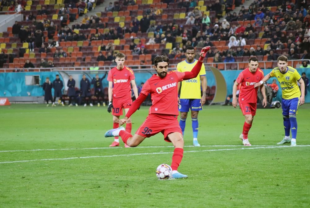 Compagno l-a egalat pe Dugandzic în clasamentul golgheterilor din Superligă! Cum a marcat italianul în FCSB - Petrolul Ploiești_3