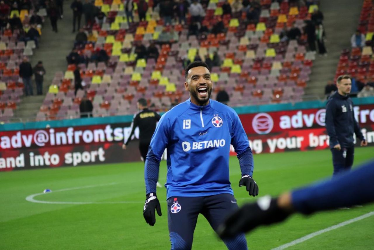 Cele mai tari imagini din prima repriză a meciului FCSB - Petrolul Ploiești_6