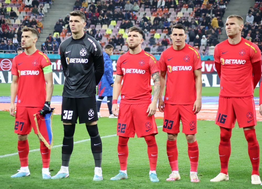 Cele mai tari imagini din prima repriză a meciului FCSB - Petrolul Ploiești_16