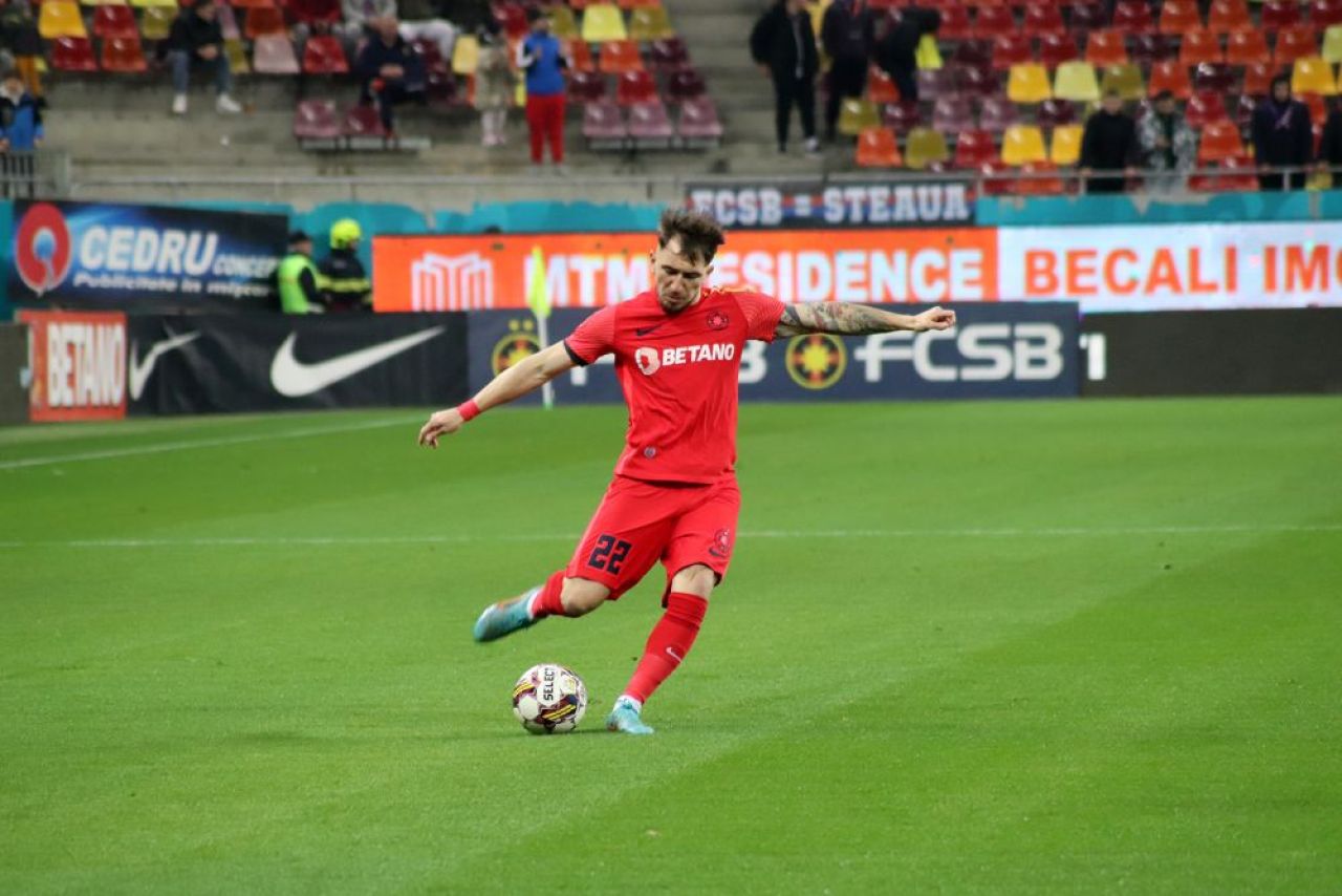 Cele mai tari imagini din prima repriză a meciului FCSB - Petrolul Ploiești_21