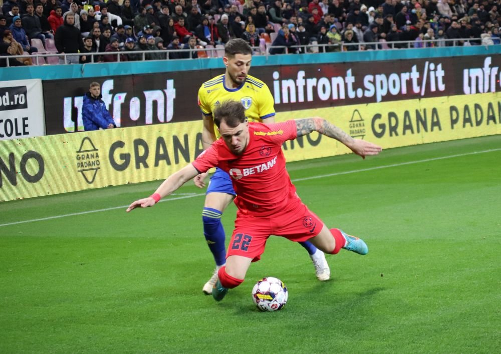 Cele mai tari imagini din prima repriză a meciului FCSB - Petrolul Ploiești_27