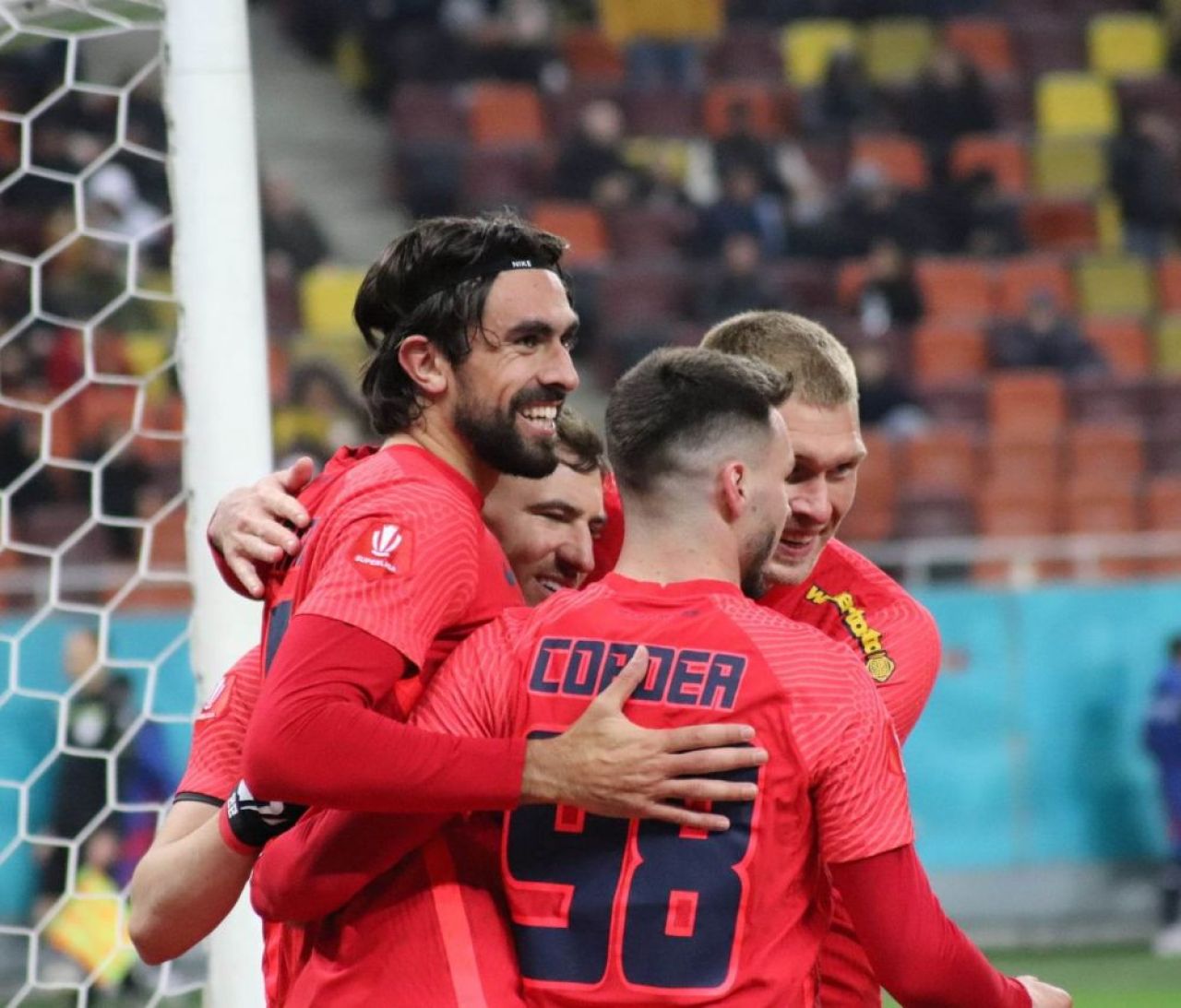 A uitat de Dinamo! Gestul lui Deian Sorescu, imediat după FCSB - Petrolul: ce l-au pus fanii să facă_1