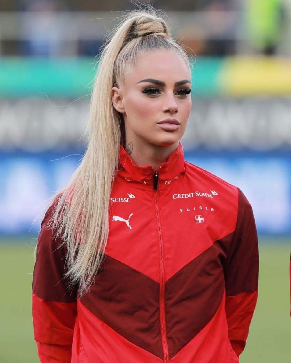 Sportiva care a refuzat o ofertă de 100.000 de lire sterline de la un site de adulți. Are un fizic de model, dar se axează pe carieră_28