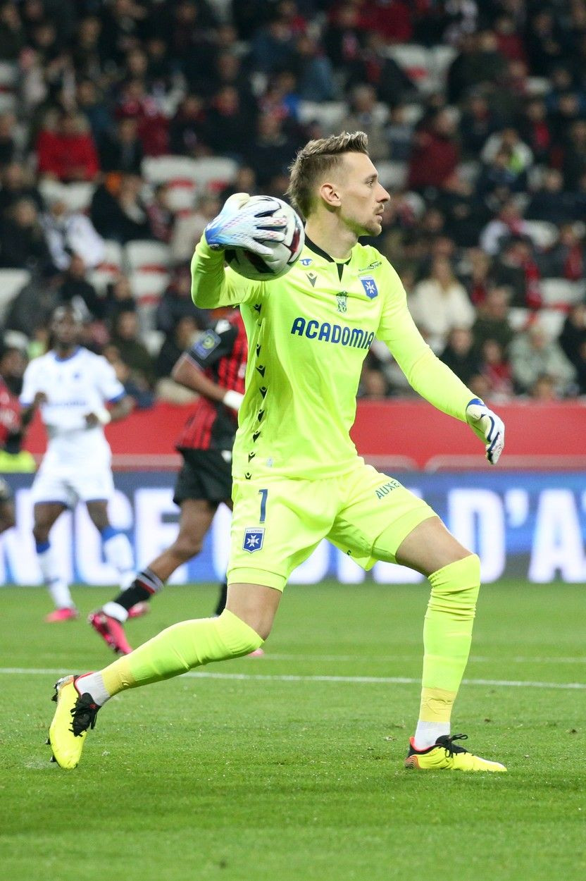 Laude &icirc;n L Equipe pentru Ionuț Radu. Nota primită după ce a apărat un penalty, iar Auxerre a ieșit din zona retrogradării
