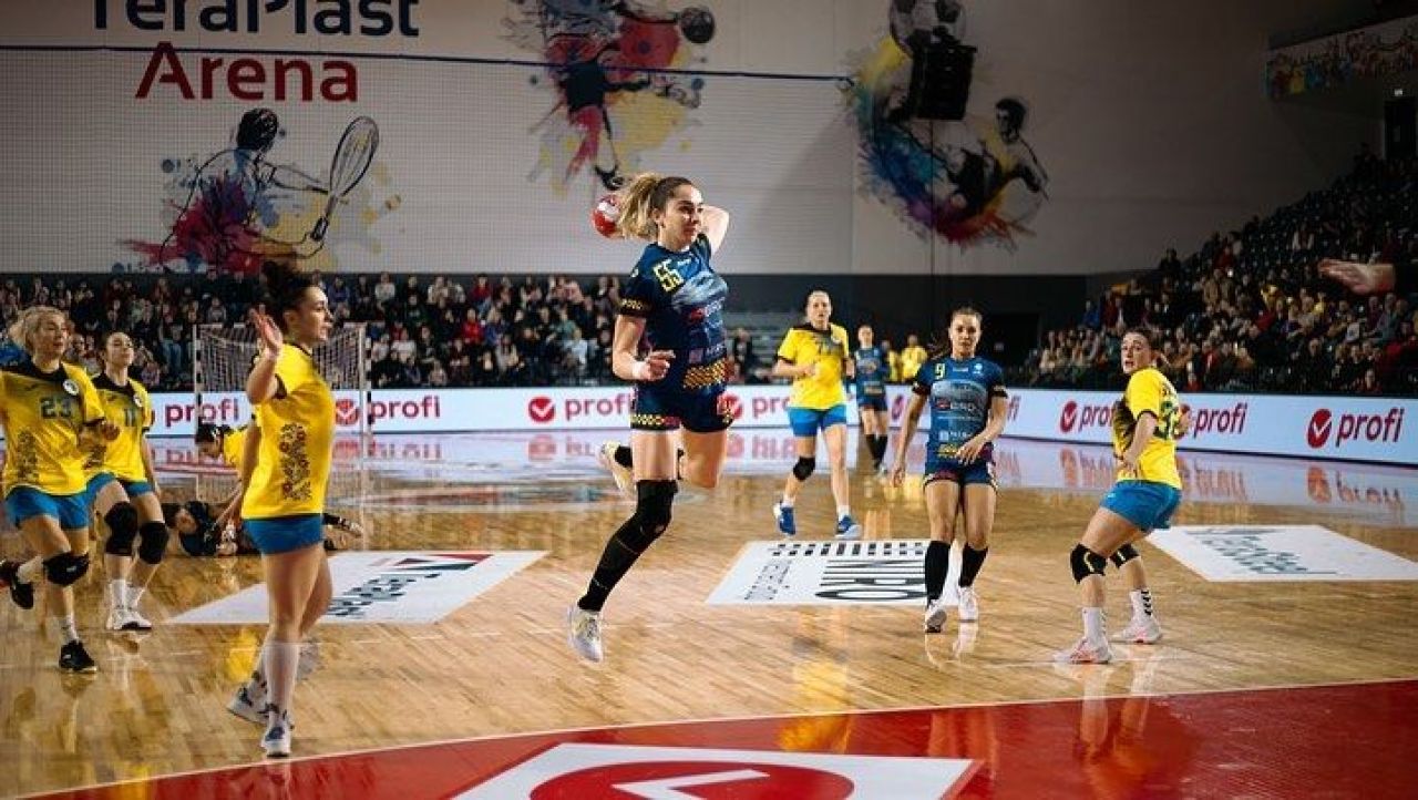 România - Ucraina 29-23. Meciul a fost în direct pe Pro Arena & VOYO! Fetele lui Pera s-au descuract de minune la Bistrița_3