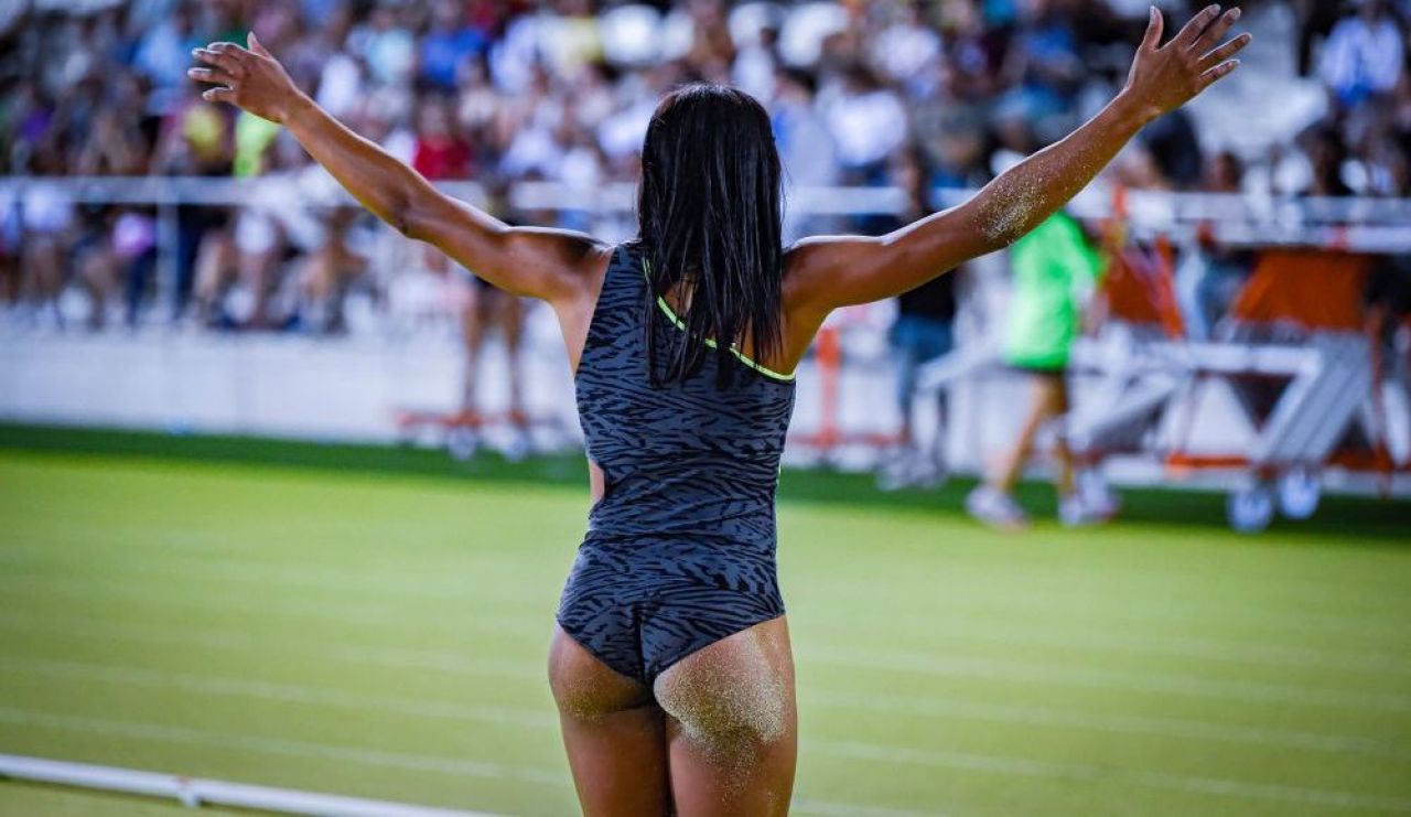 Superba Patricia Mamona ține ștacheta sus și la 35 de ani! Video provocator cu o colegă și medalie la Campionatele Europene de la Istanbul_29