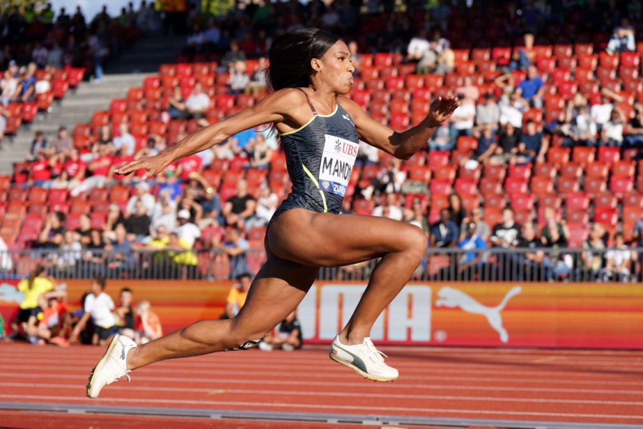 Superba Patricia Mamona ține ștacheta sus și la 35 de ani! Video provocator cu o colegă și medalie la Campionatele Europene de la Istanbul_10
