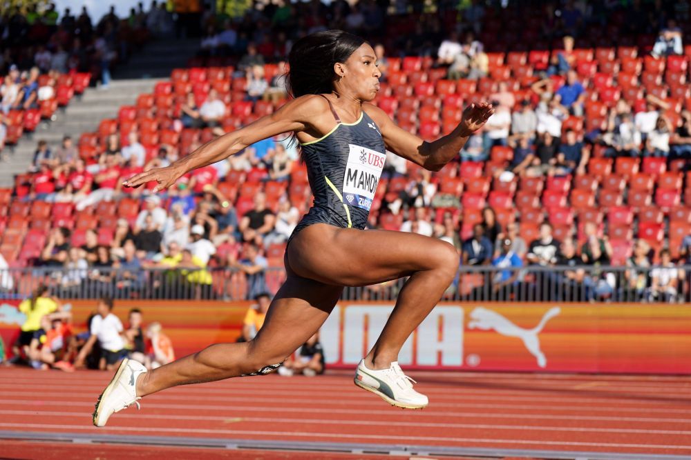 Superba Patricia Mamona ține ștacheta sus și la 35 de ani! Video provocator cu o colegă și medalie la Campionatele Europene de la Istanbul_11