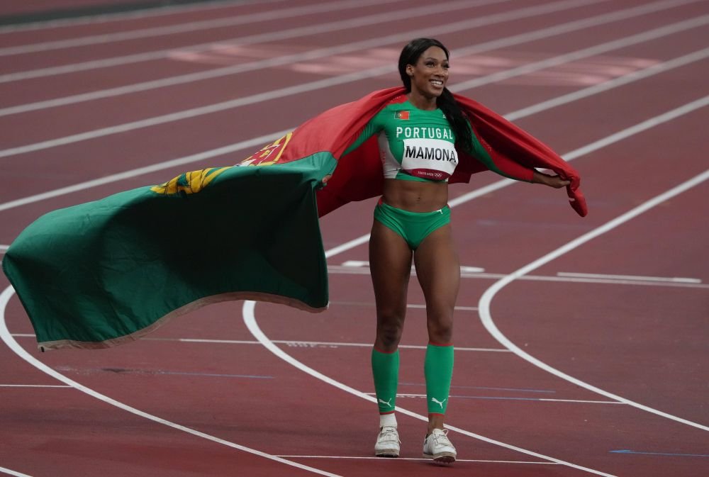 Superba Patricia Mamona ține ștacheta sus și la 35 de ani! Video provocator cu o colegă și medalie la Campionatele Europene de la Istanbul_12