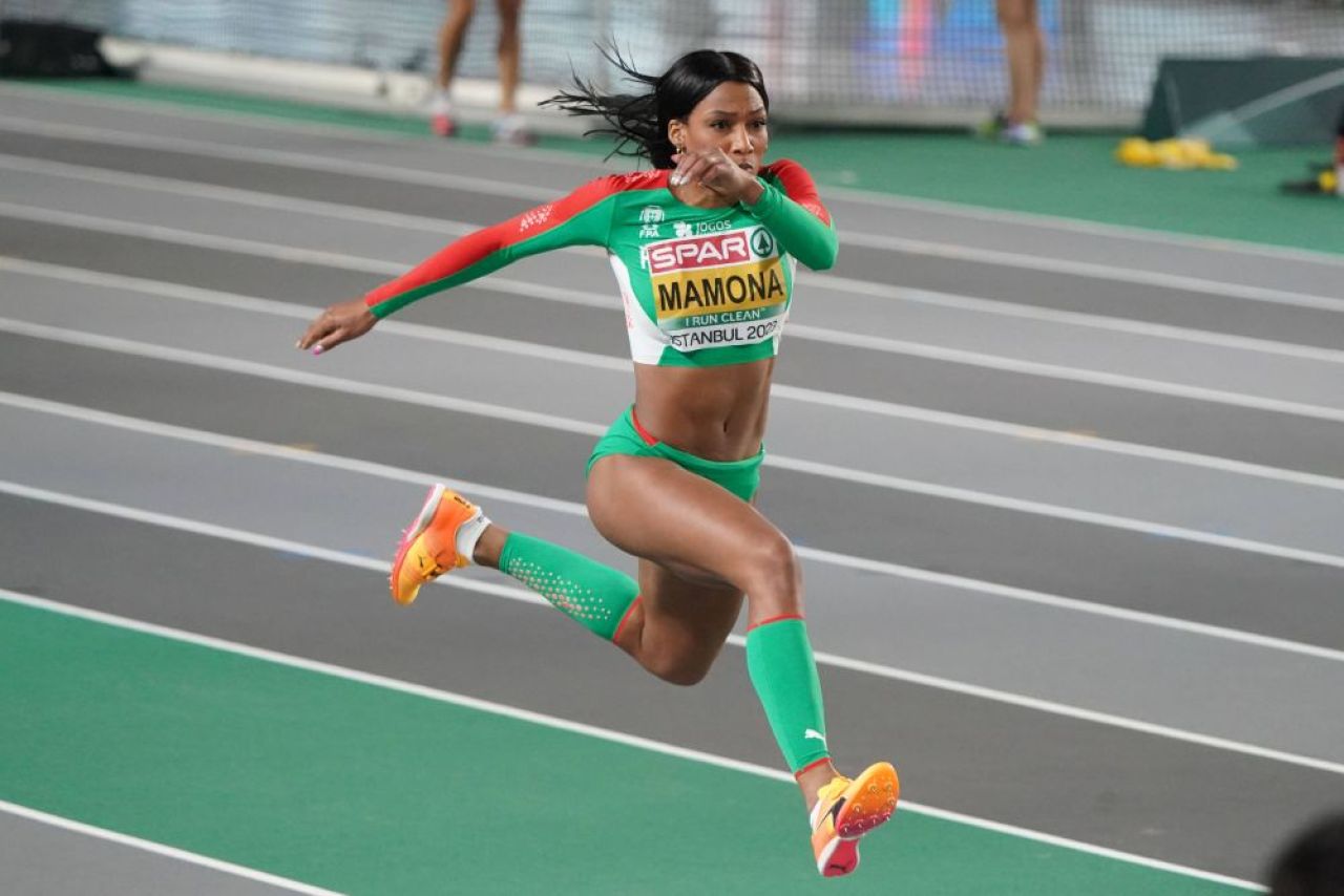Superba Patricia Mamona ține ștacheta sus și la 35 de ani! Video provocator cu o colegă și medalie la Campionatele Europene de la Istanbul_14