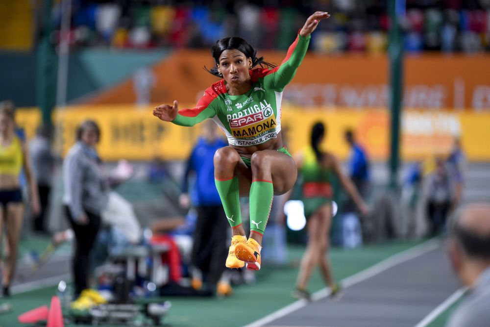 Superba Patricia Mamona ține ștacheta sus și la 35 de ani! Video provocator cu o colegă și medalie la Campionatele Europene de la Istanbul_17