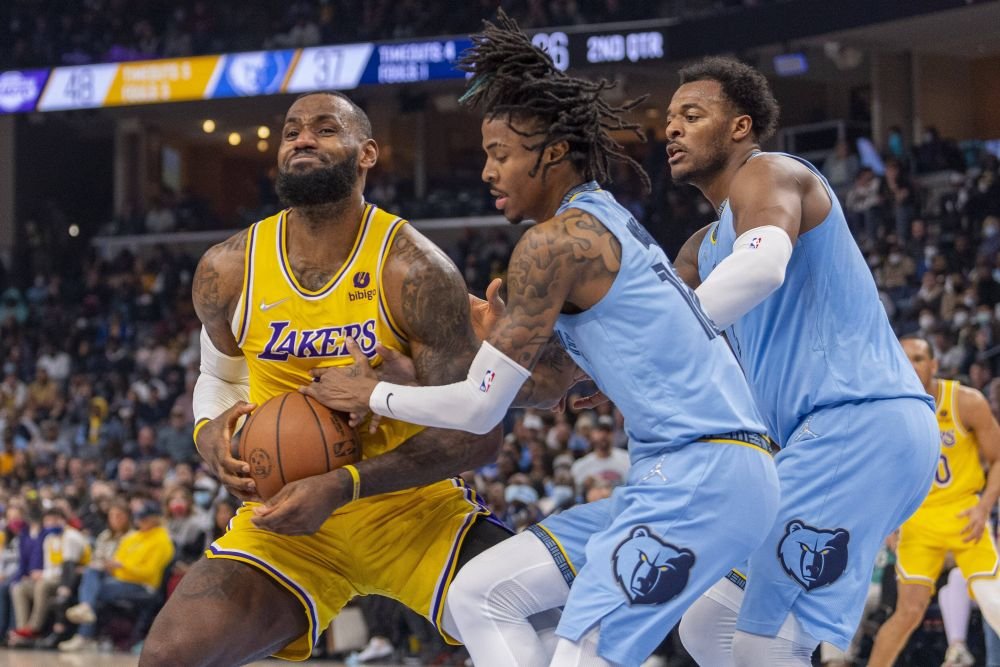 Starul din NBA oprit să mai joace după ce a amenințat mai mulți oameni cu pistolul &icirc;ntr-un bar de noapte!